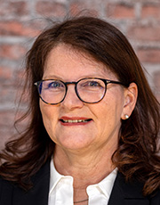 Anke Wirbelauer - Volksbank Mittelhessen Anke Wirbelauer - Volksbank Mittelhessen